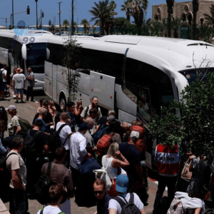 Evakuasi WNI di Iran Dimulai Pada 20 Juni, Pakai 4 Bus dari Teheran