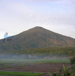 Misteri Mayat di Gunung Ciremai, Diduga Sudah Tewas Sepekan di Medan Terjal!